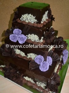 tort de nunta din ciocolata