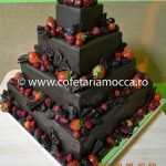 tort de nunta din ciocolata
